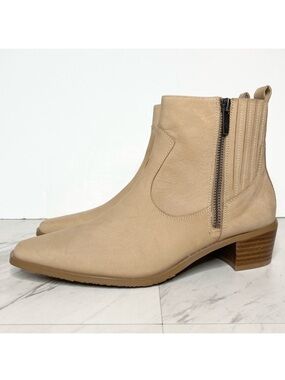 New! Donald Pliner Banks Tan Nubuck Bootie 7